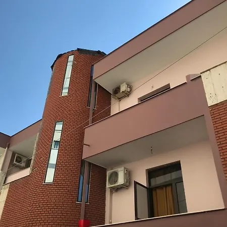 Emi 2* Durrës
